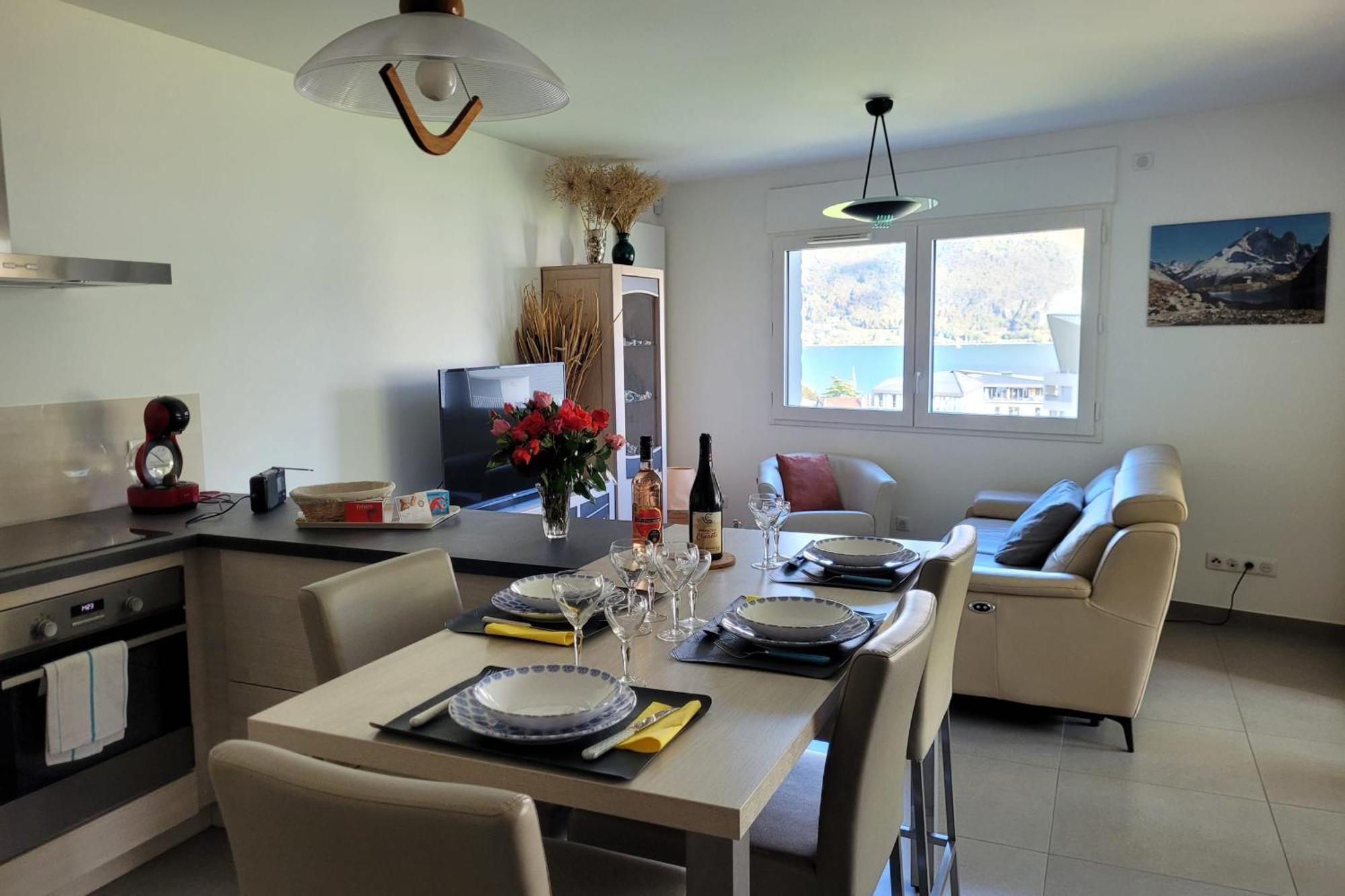 Le Tableau Du Lac 507 - 2 Bedrooms Apartment With Lake View Terrace Анси Экстерьер фото